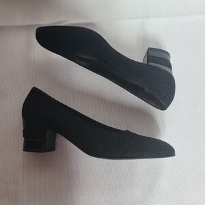 Salvatore Ferragamo Black Block Heel 6.5 AA